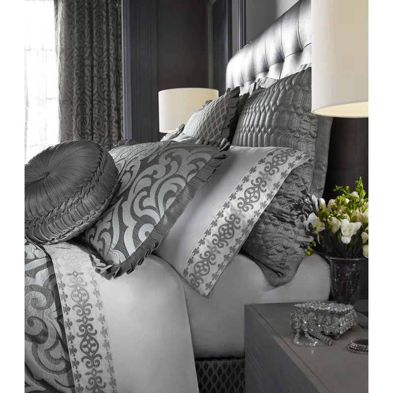 Lafayette Comforter Set
