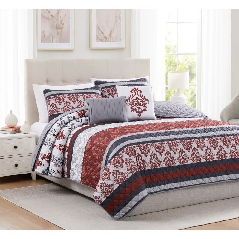 RT Designer's Collection Conner Damask Quilt With Decorative Pillows & Shams