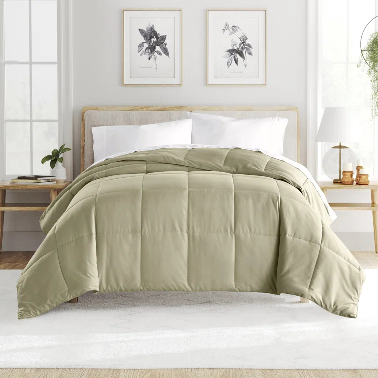 Becky Cameron Becky Cameron Lightweight All Season Down Alternative Comforter