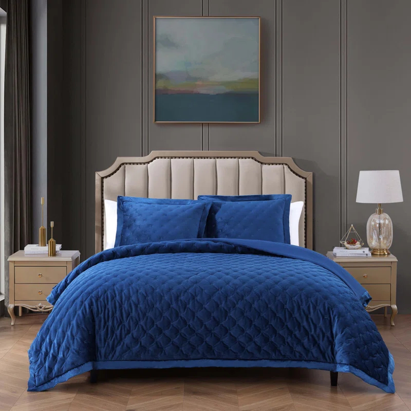 BeBeJan Bebejan 3 Piece Velvet Comforter Set