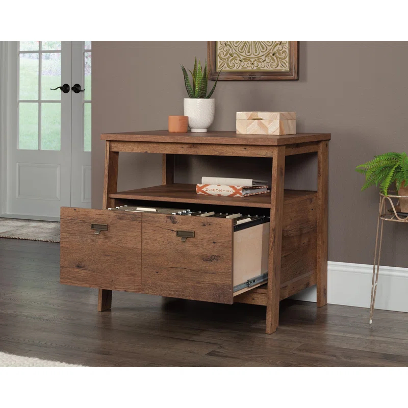 Crafters and Weavers Trestle Accent