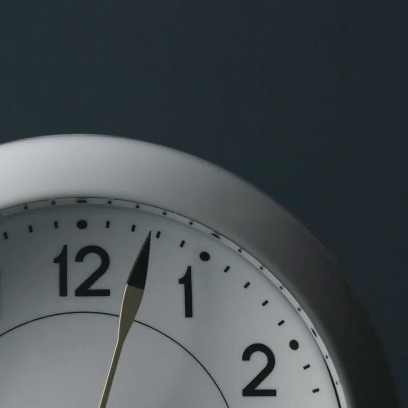 Station Analog Electric Alarm Tabletop Clock