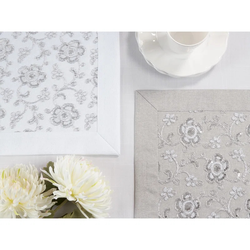 Saro Éloise Collection Polyester Embroidered Rectangle Placemat (Set of 4)