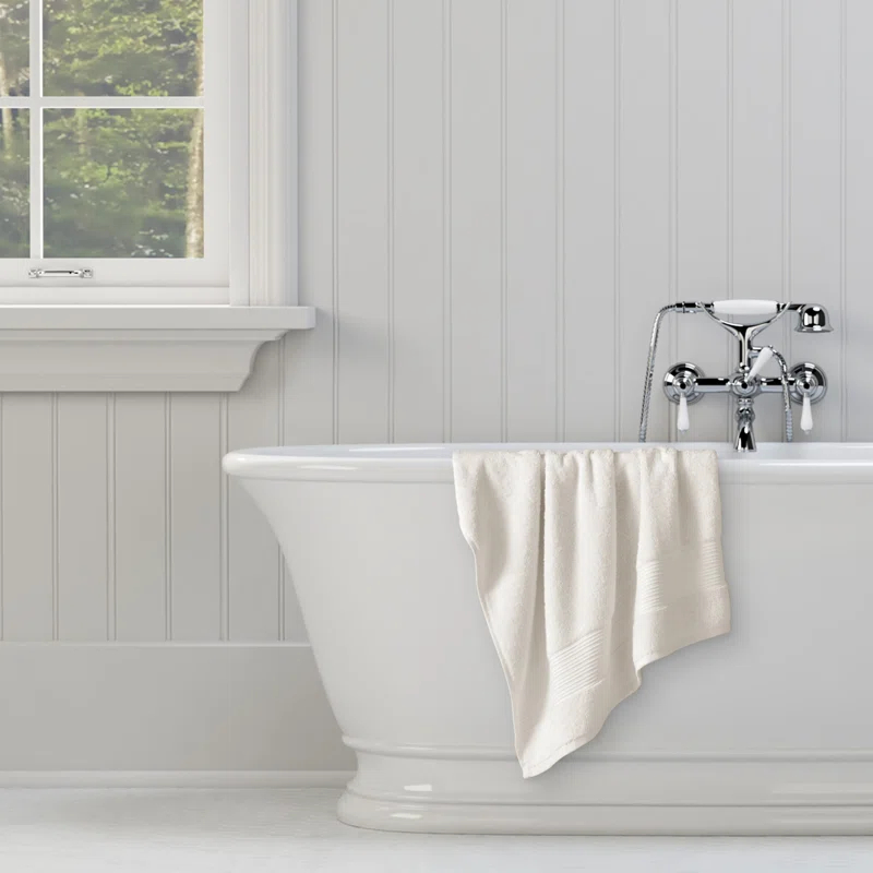 Five Queens Court Soma Hand Towel Set