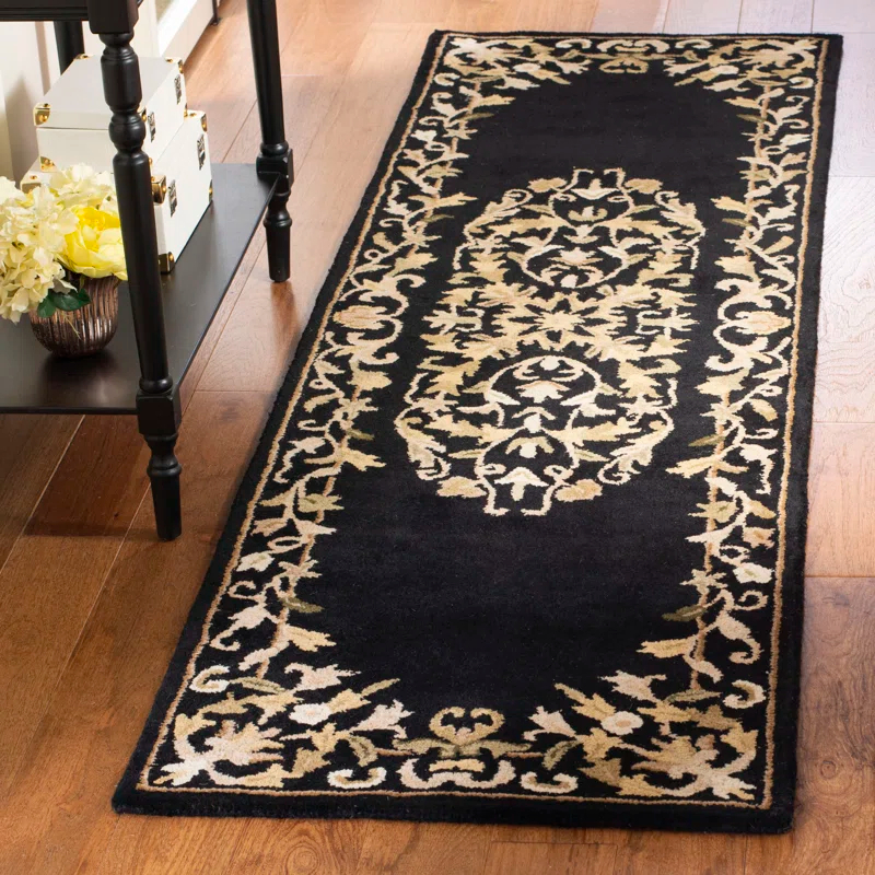 Safavieh Heritage Hand Tufted Wool Oriental Rug