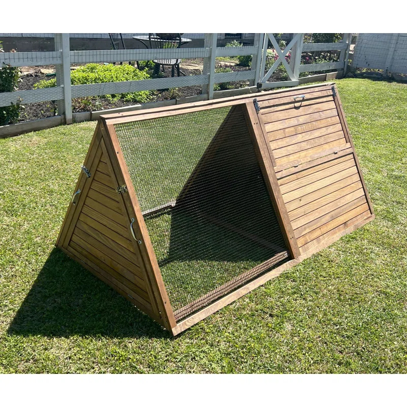 22 Square Feet Chicken Coop For Up To 4 Chickens