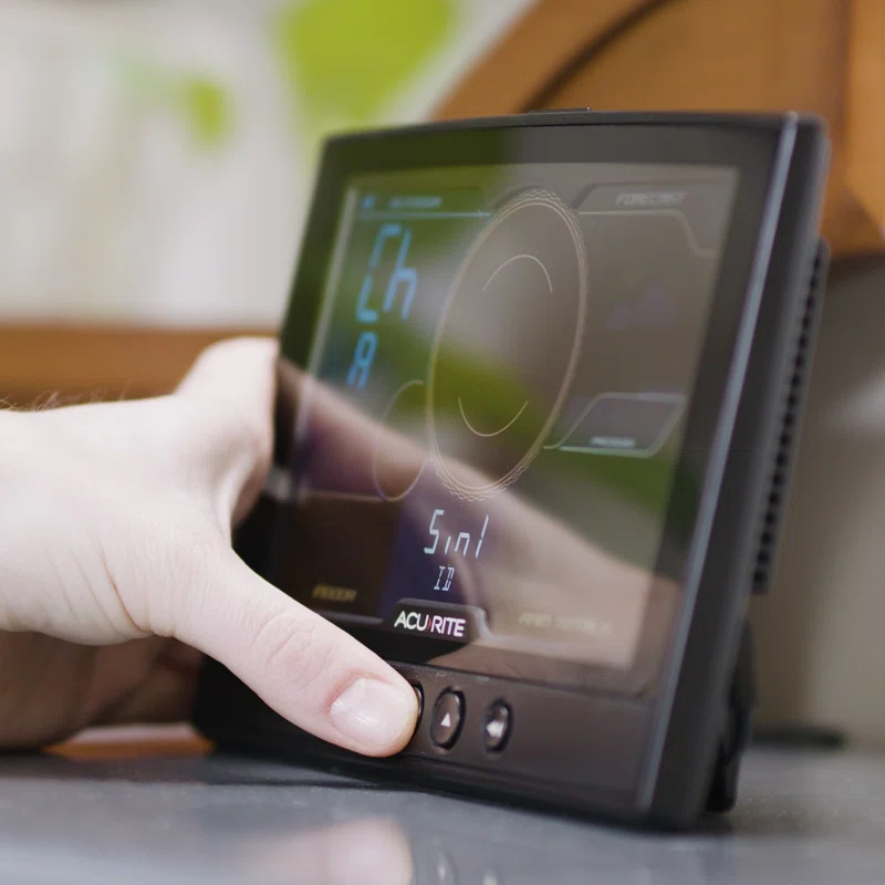 AcuRite AcuRite Iris (5-in-1) Home Weather Station with Direct-to-Wi-Fi Wireless Display and Alerts for Remote Monitoring Indoor/Outdoor Temperature and Humidity with Wind Speed/Direction (01544M)