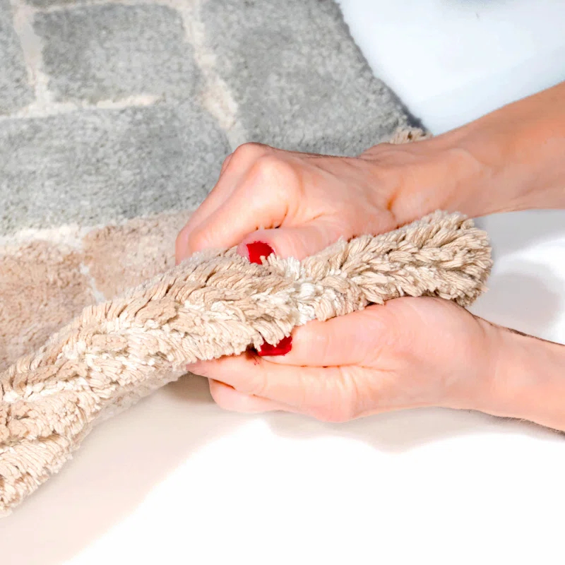 Chesapeake Merchandising Inc. Classic Color Cotton Blend Bath Rug