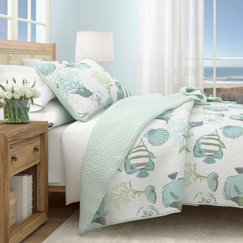 FreshFolds Blue / Green Fish & Seashell Quilt Set with Shams