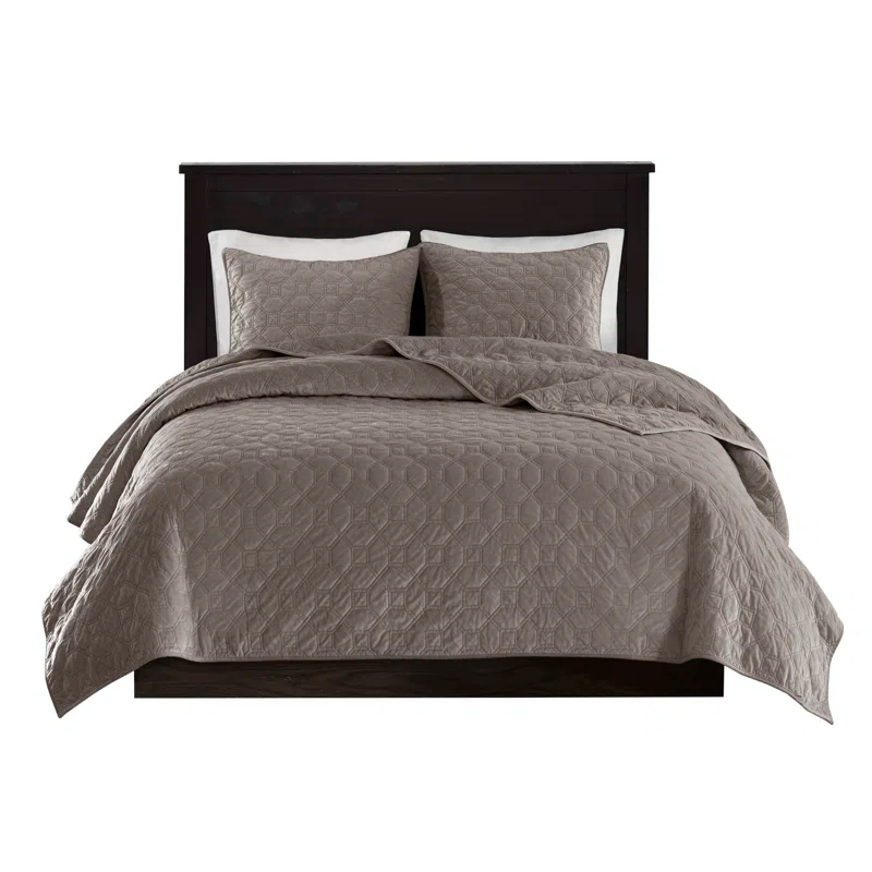 Harper 3 Piece Velvet Quilt Set