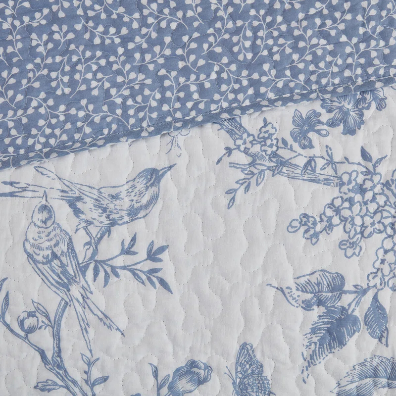 CEDAR COURT Chantilly Toile All-Season Reversible Cotton Quilt Set