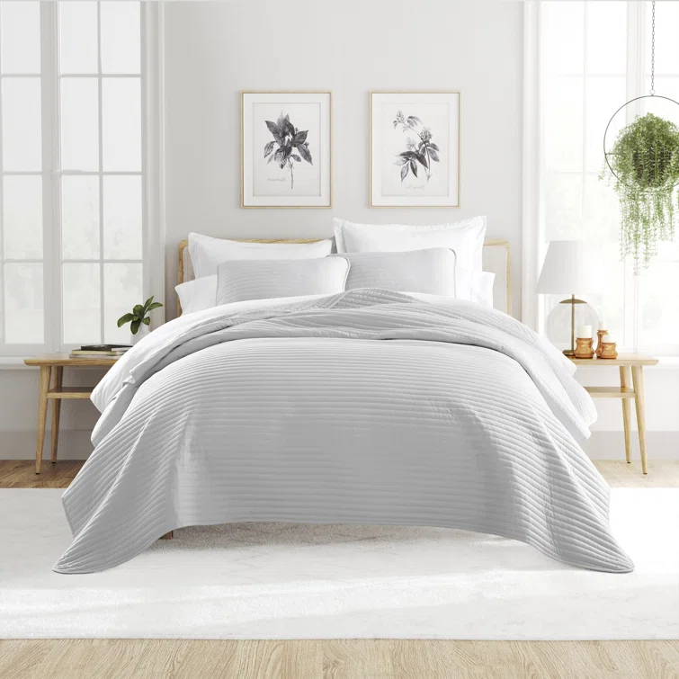 Becky Cameron Becky Cameron Lightweight All Season Stripe Stitch Quilt Set with Shams