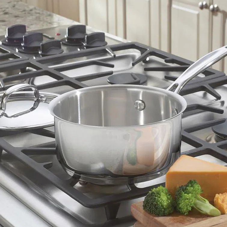 Cuisinart Cuisinart Chef's Classic Stainless Steel 1.5 Quart Saucepan with Lid