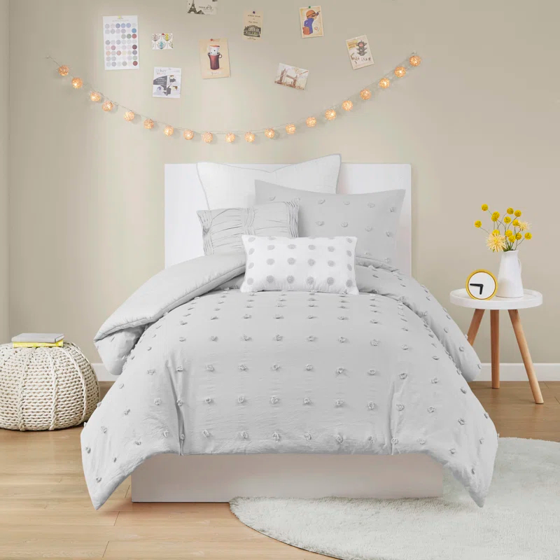 Intelligent Design Brooklyn Cotton Jacquard Duvet Cover Set with Euro Shams and Throw Pillows