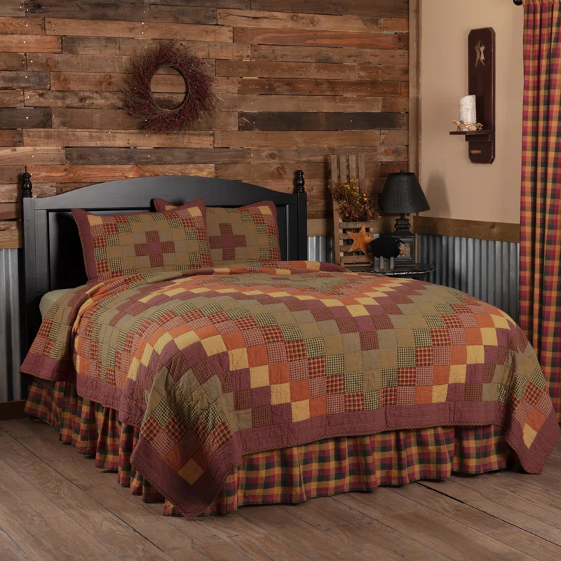 VHC Brands Heritage Farms American Traditional Cotton Patchwork Quilt Set