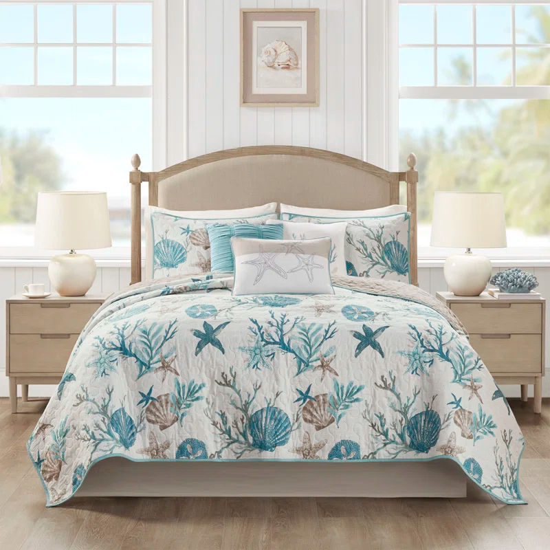 Madison Park Pebble Beach Cotton Sateen 210 TC Reversible 6 Piece Quilt Set with Throw Pillows
