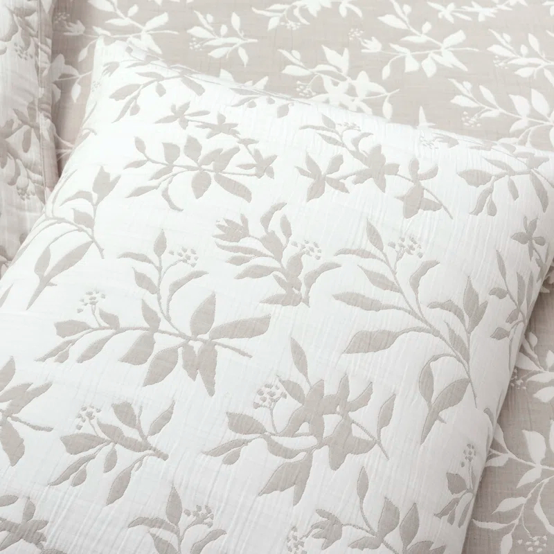 Lush Decor Floral Jacquard Reversible Soft Matelassé Quilt 3Pc Set