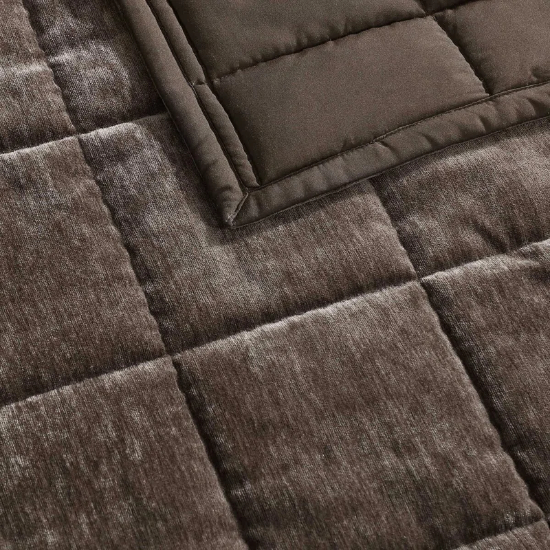 Vera Wang Vera Wang Chenille Box Solid Reversible Quilt Set