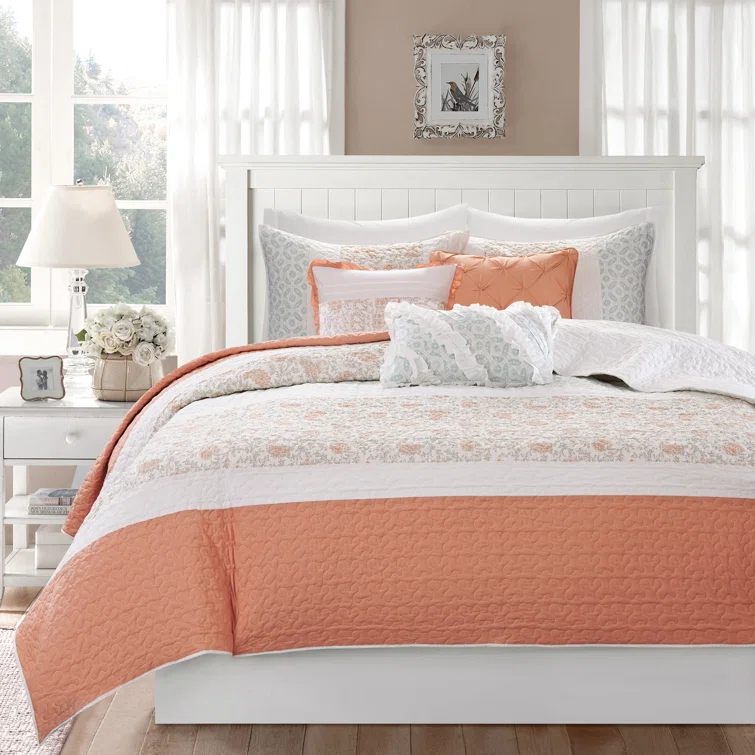 Madison Park Dawn 6 Piece Cotton Percale Quilt Set with Throw Pillows