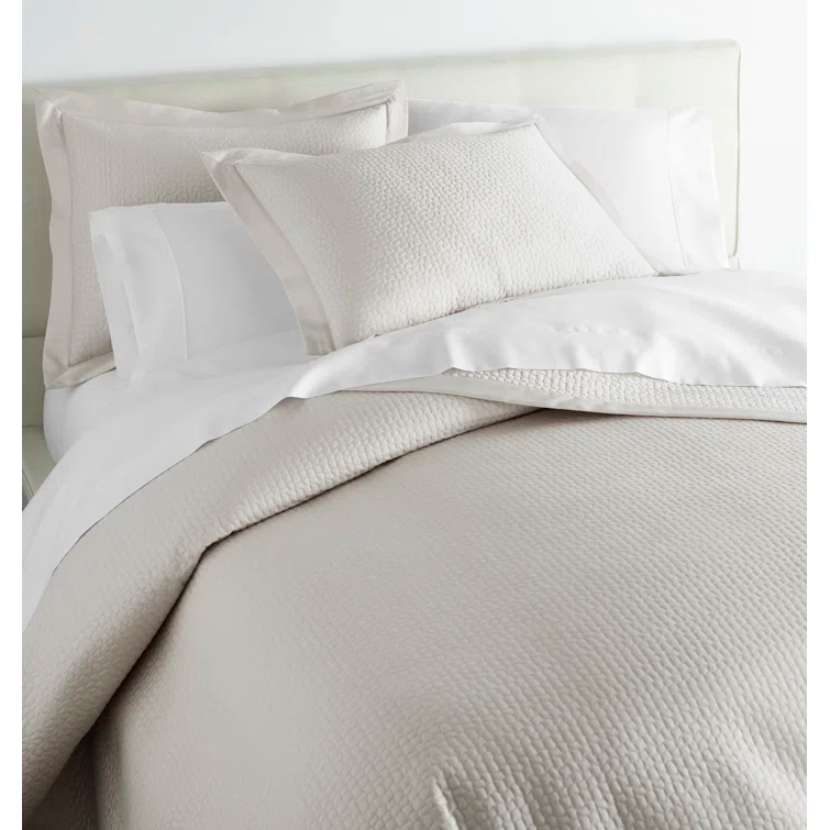 Peacock Alley Hamilton Quilted Coverlet