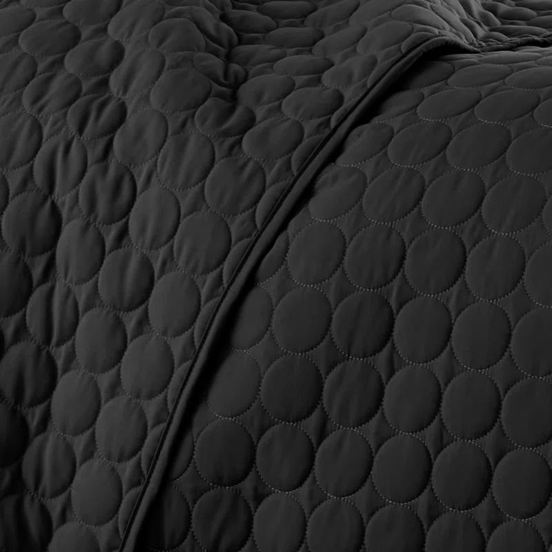 SouthShore Fine Linens Southshore Fine Linens Lightweight Oversized Reversible Quilt Set with shams