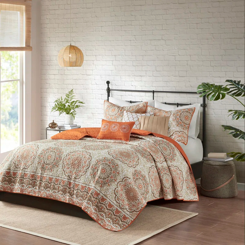 6 Piece Reversible Quilt Set with Throw Pillows