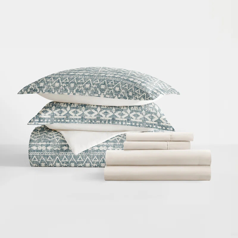 IEnjoy Home 8-Piece Reversible Bedding Bundle - Patterned Duvet Cover, Comforter Insert and Solid Sheet Set
