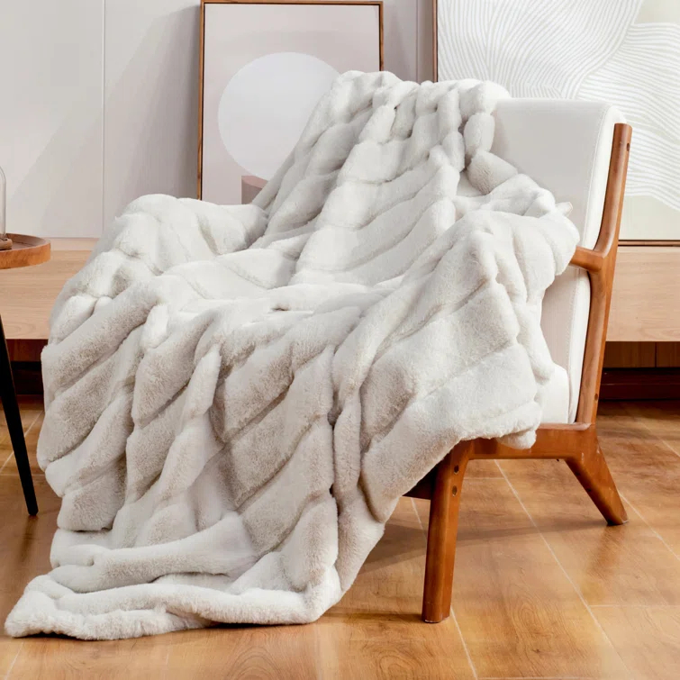 Cozy Bliss Soft Faux Fur Throw Blanket Plush Winter Blanket