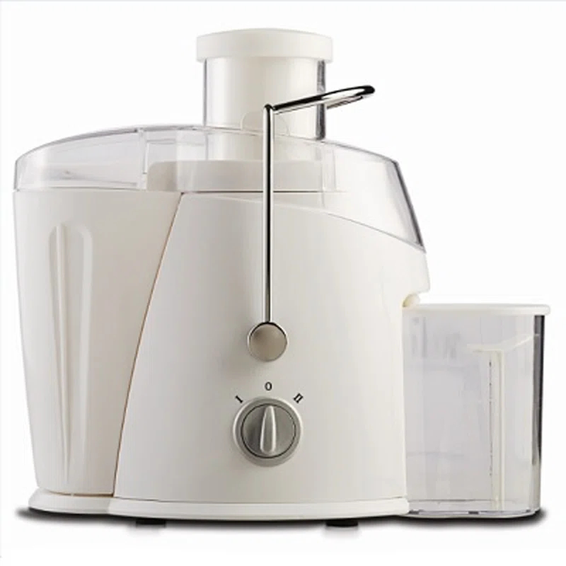 Brentwood 350-mL 400-Watt Juice Extractor in White