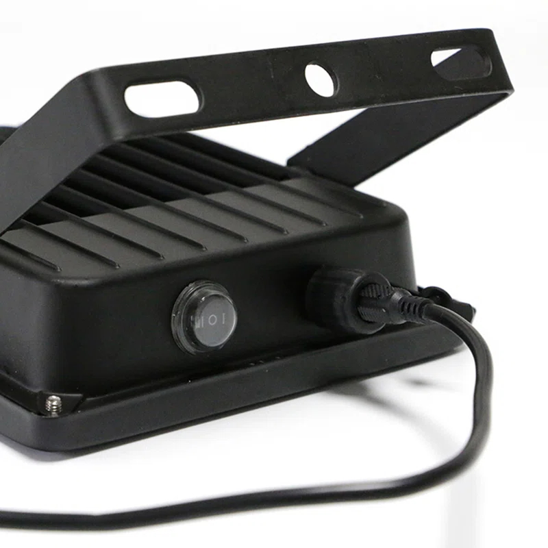 eLEDing Solar Powered Integrated LED Flood Light
