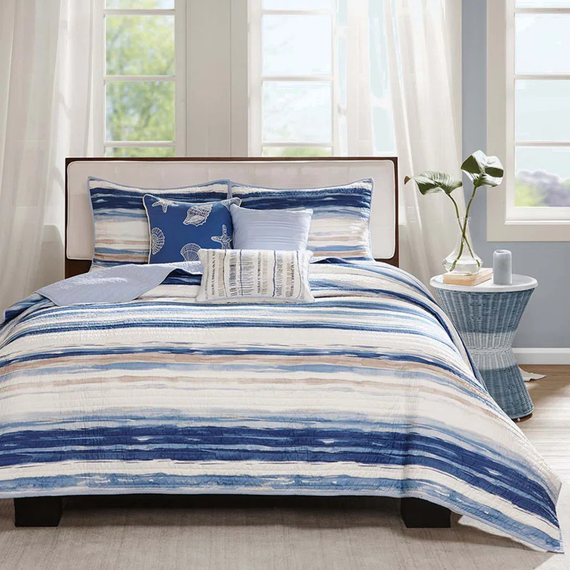 Madison Park Marina 6 Piece Printed Quilt Set with Throw Pillows