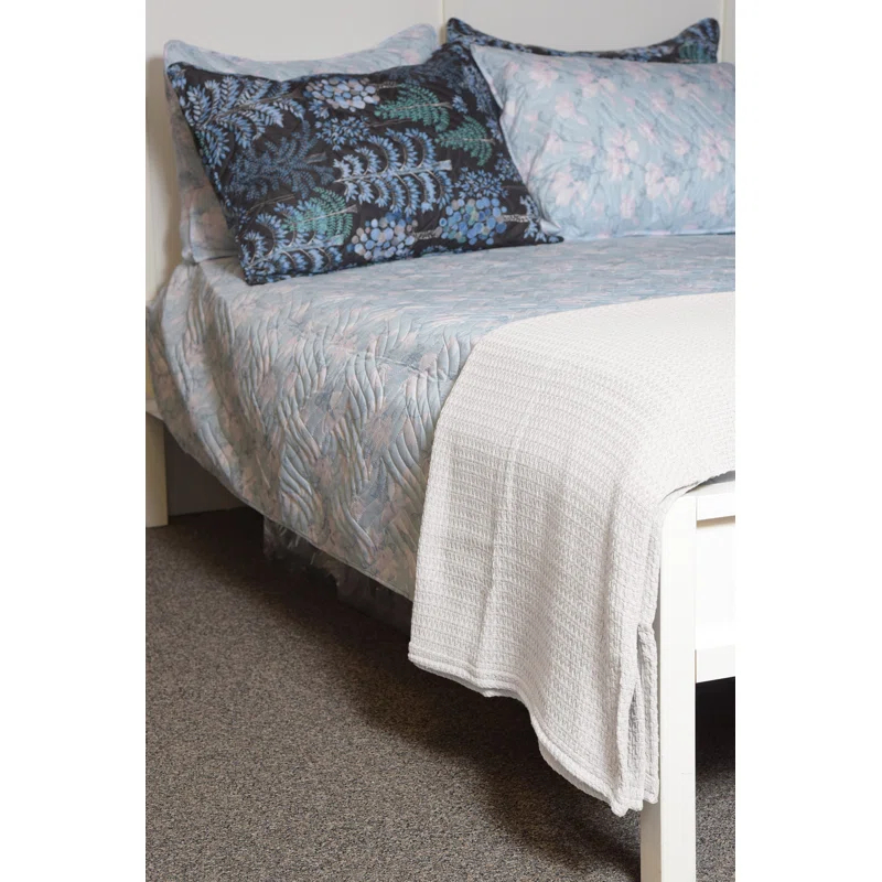 Lintex Knitted Throw Blanket
