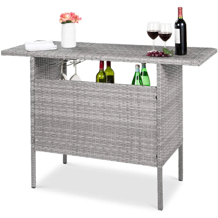 Latitude Run® Darrus Bar Counter
