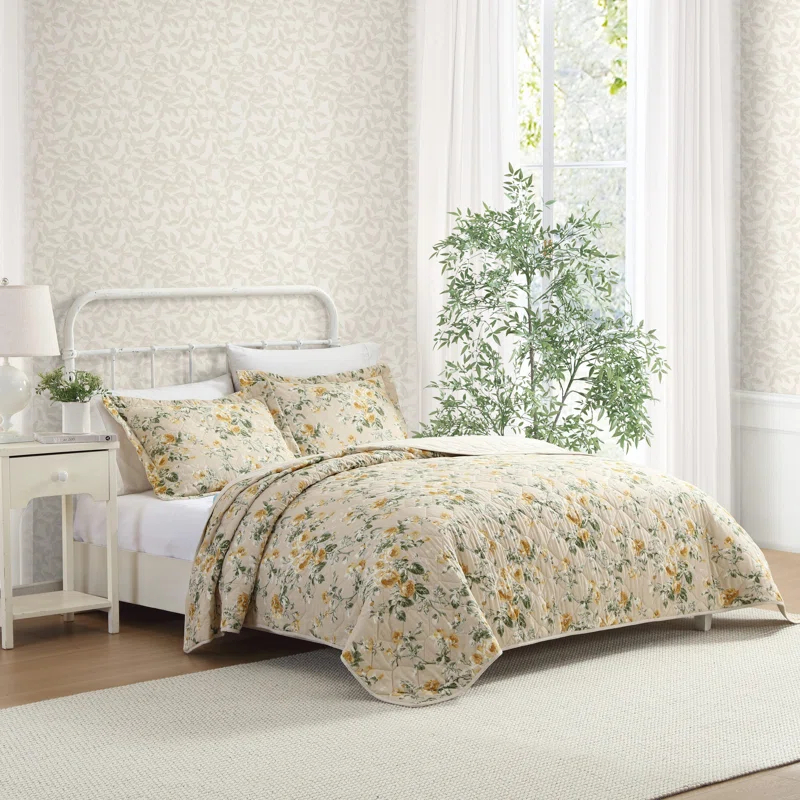 Laura Ashley Laura Ashley Roses Cotton Reversible Gold Quilt Set