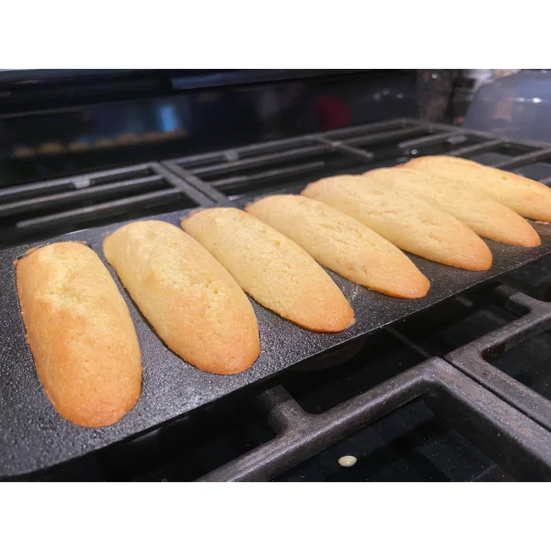 King Kooker King Kooker Seasoned Cast Iron Cob-Shaped Cornbread Pan