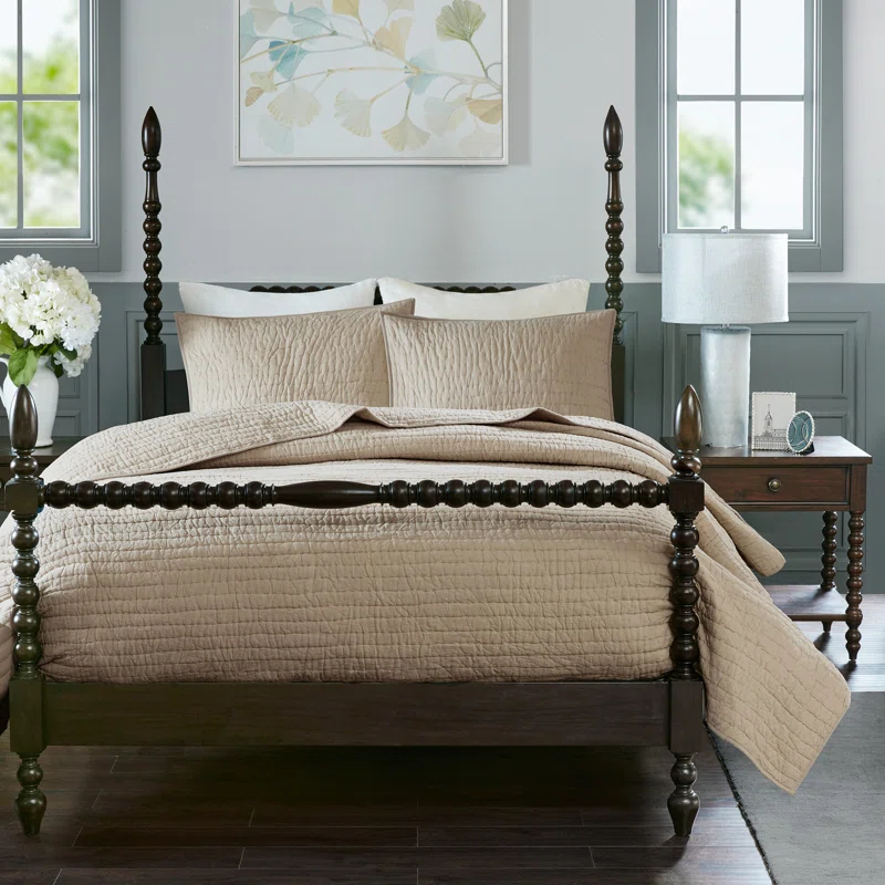Madison Park Signature Madison Park Signature Serene 3 Piece Hand Quilted Cotton Quilt Set