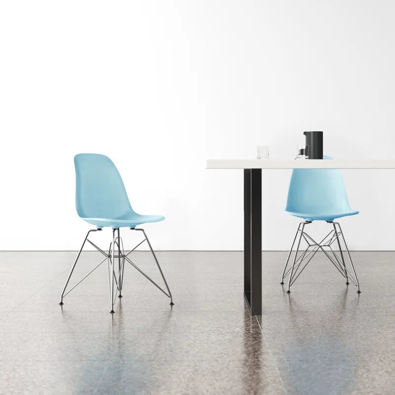 Aeon Furniture Paris 17.75'' H Side Chair (Set of 2)