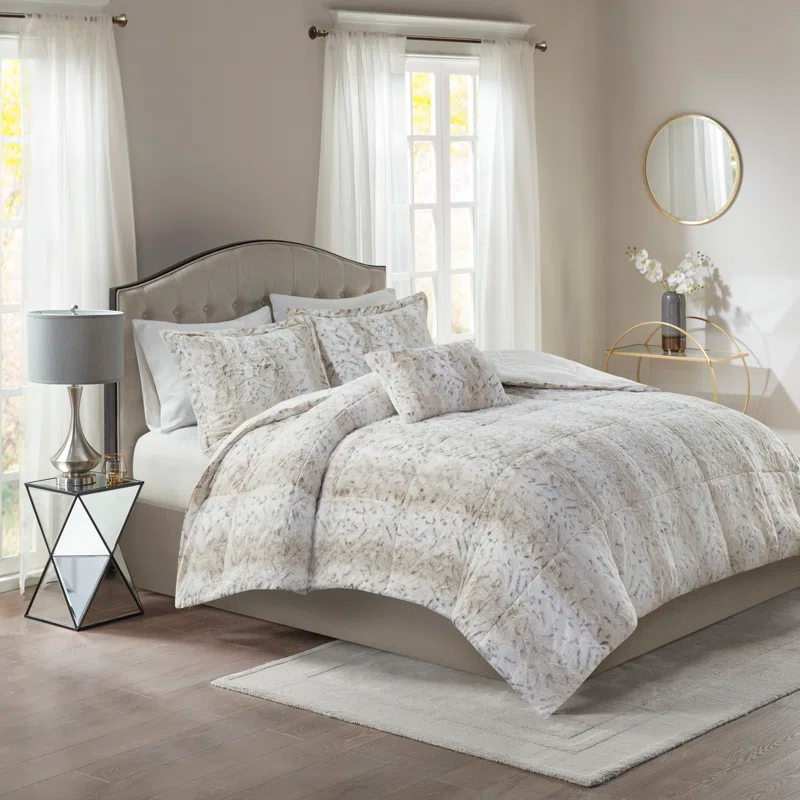 Madison Park Zuri Faux Fur Ultra-Soft Luxury Comforter Set