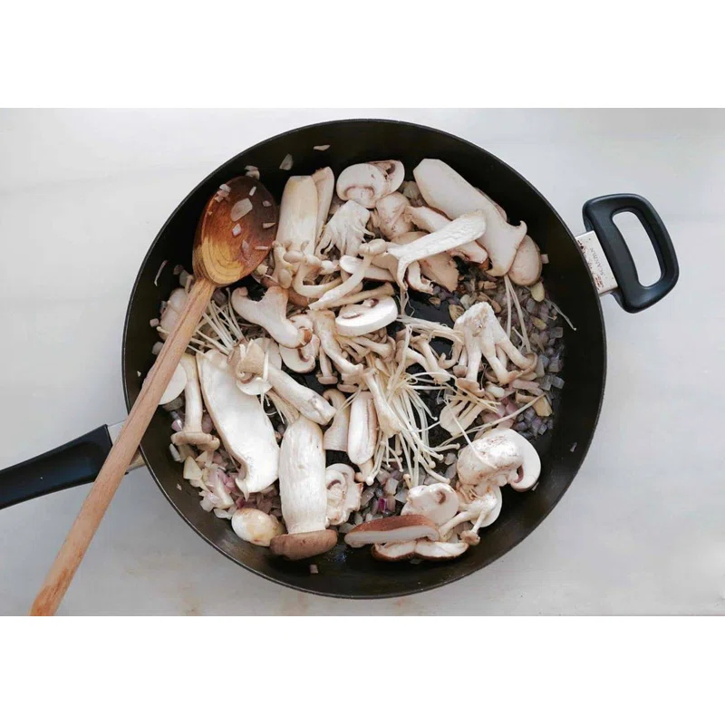 Scanpan Classic Non Stick Aluminum Saute Pan with Lid