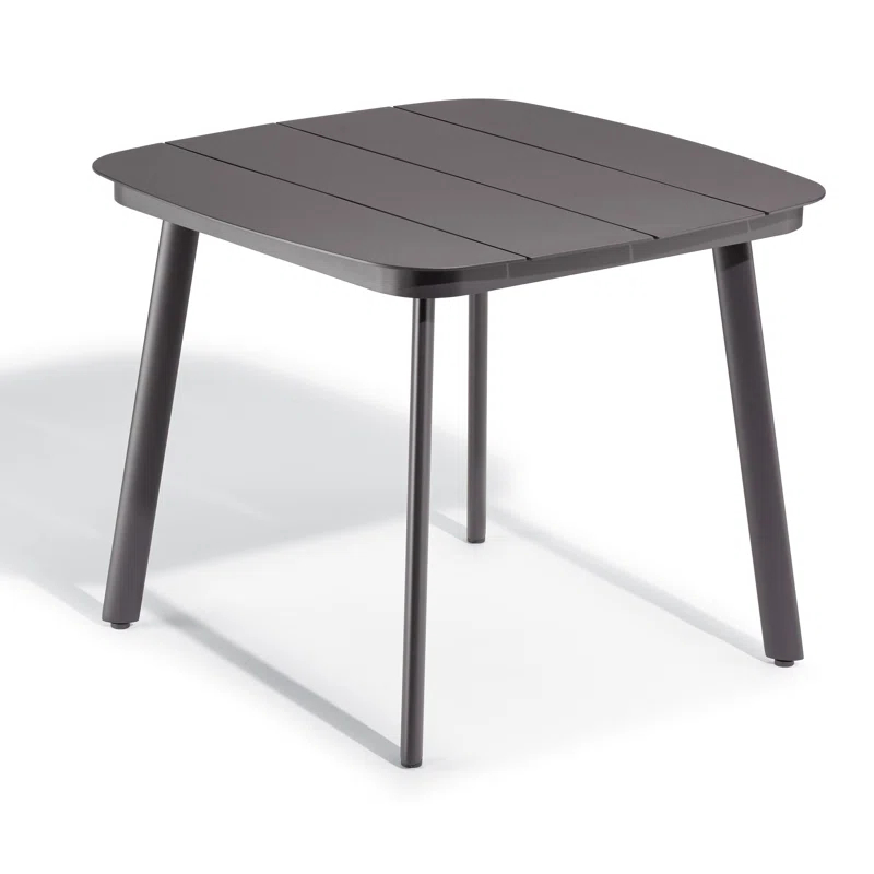 Oxford Garden Eiland Powder Coated Aluminum Outdoor Dining Table