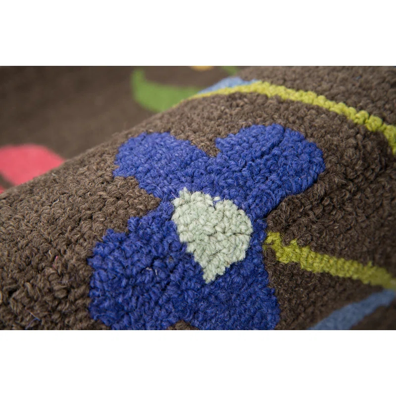 Wade Logan® Brooklington Wool Floral Indoor Rug