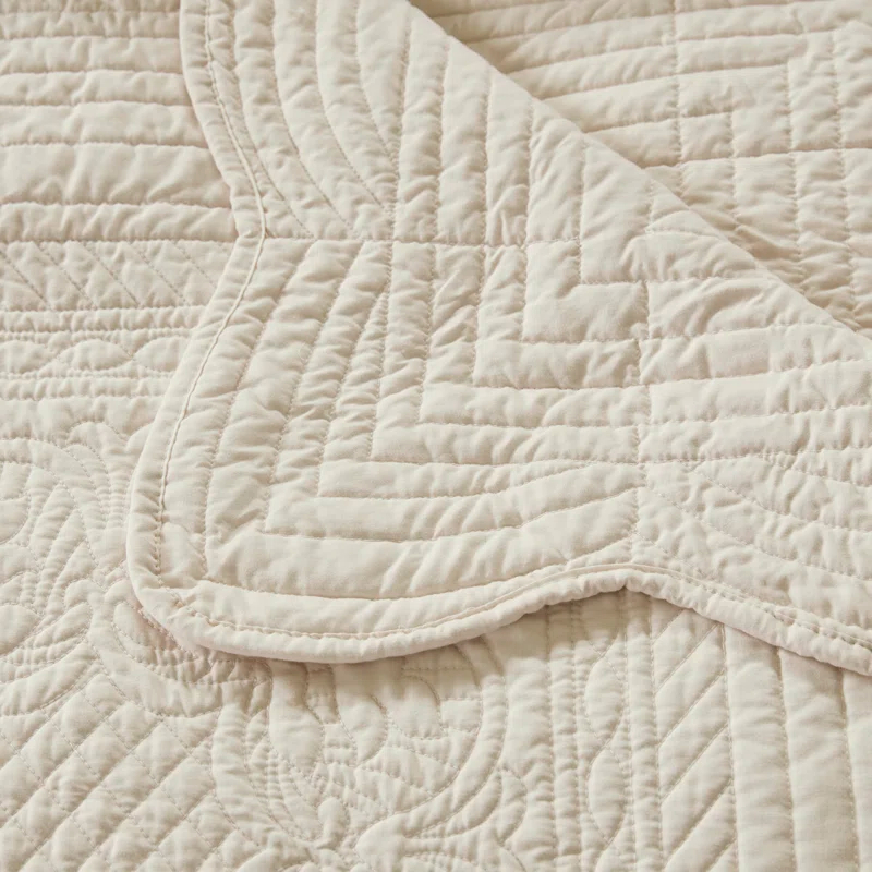 Madison Park Journey Oversized Quilted Throw with Scalloped Edges