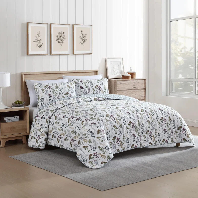 Eddie Bauer Flower Field Cotton Reversible Green Quilt Set