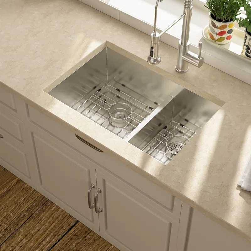 Lordear 28" L x 19" W Undermount Double Bowl 50/50 Kitchen Sink Double Basin 16 Gauge Stainless Steel Sink L28UKS255