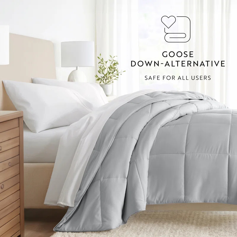 Becky Cameron Becky Cameron Lightweight All Season Down Alternative Comforter