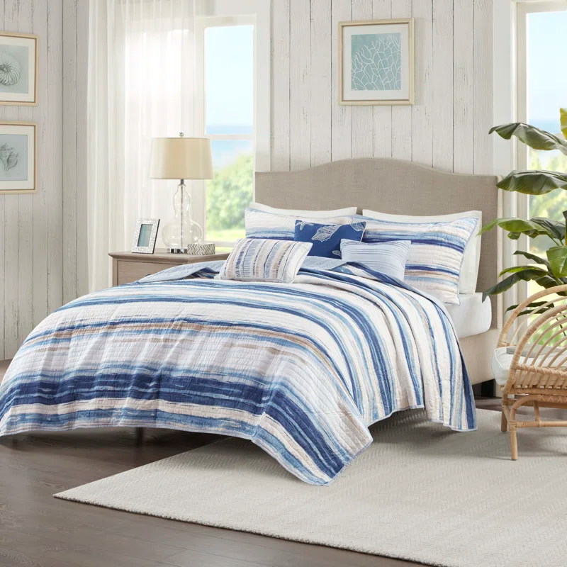 Madison Park Marina 6 Piece Printed Quilt Set with Throw Pillows