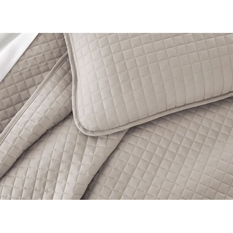 SouthShore Fine Linens Vilano Springs ® Oversized, light-weight Hotel Quality Quilt Set with matching shams