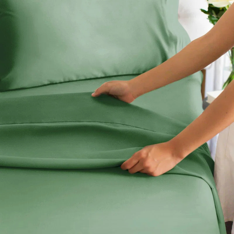CGK Linens Premium Rayon From Bamboo 4 Piece Deep Pocket Ultra Soft & Cooling Sheet Set