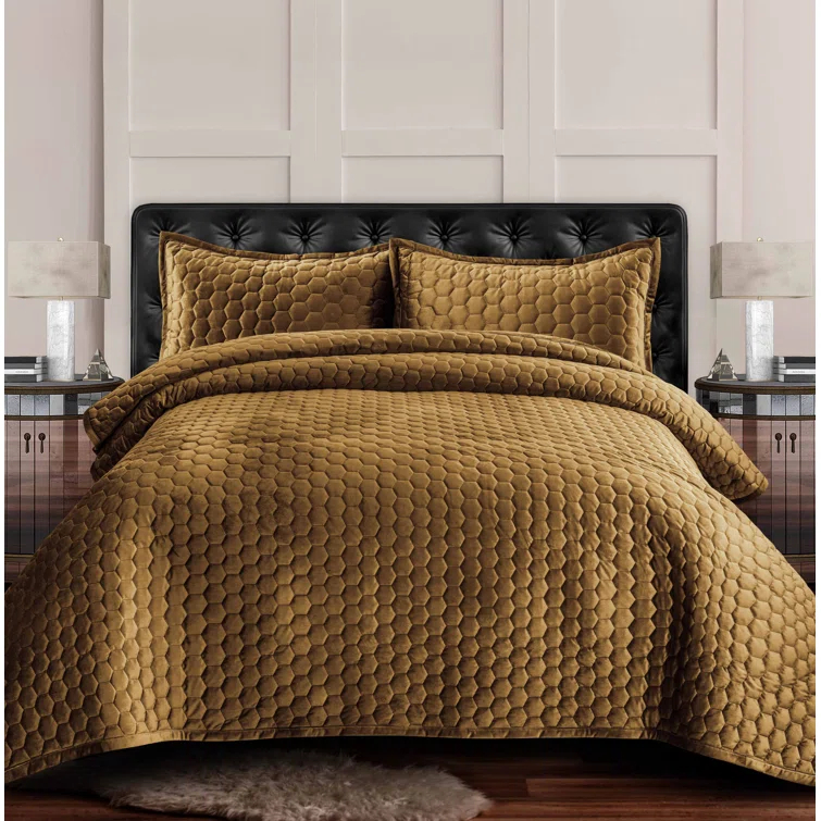 Tribeca Living Lugano Velvet Quilt Set
