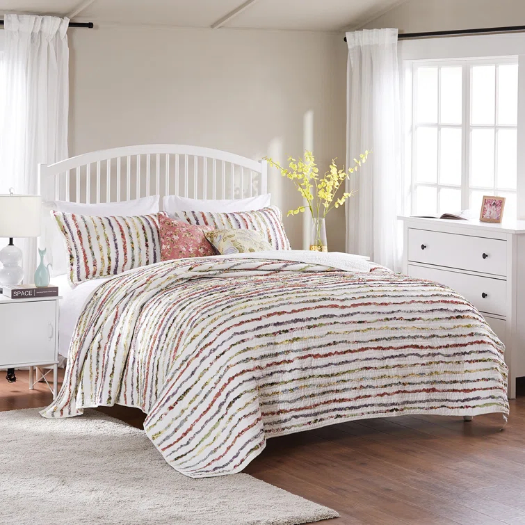 Greenland Home Fashions Bella Ruffle Cotton Modern Farmhouse Quilt Set & Reviews | Wayfair